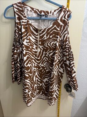 Ellen Tracy Brown and White Zebra-Pattern Linen Blend Top